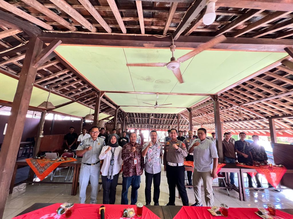 Pelatihan SDM Berbasis SKKNI Keamanan dan Keselamatan Kepemanduan Jeep Wisata