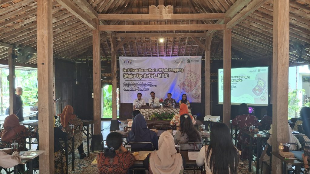 Sertifikasi Makeup Artist (MuA) Kabupaten Gunungkidul