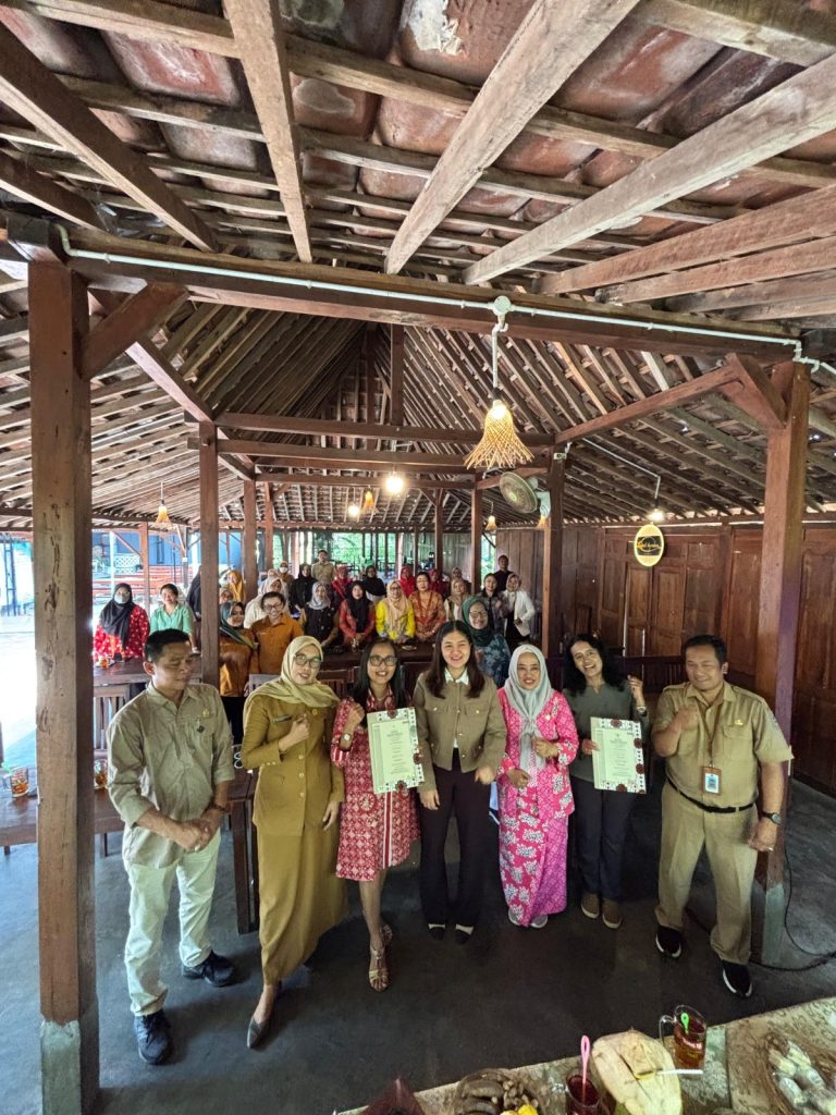 Sosialisasi Pengembangan SDM Pariwisata Bagi Pelaku Usaha Jasa Makan dan Minum