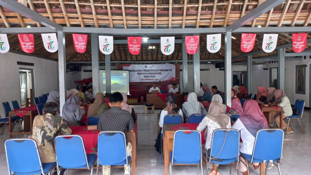 Pembinaan Pokdarwis dan Desa Wisata Program PIS dan PIWK Tahun 2025 di Kapanewon Paliyan dan Purwosari