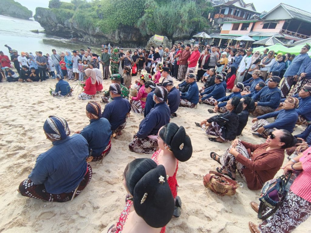 Menjelang Bulan Ramadhan 1447 H Disparekrafpora Gunungkidul Gelar Atraksi Wisata Padusan