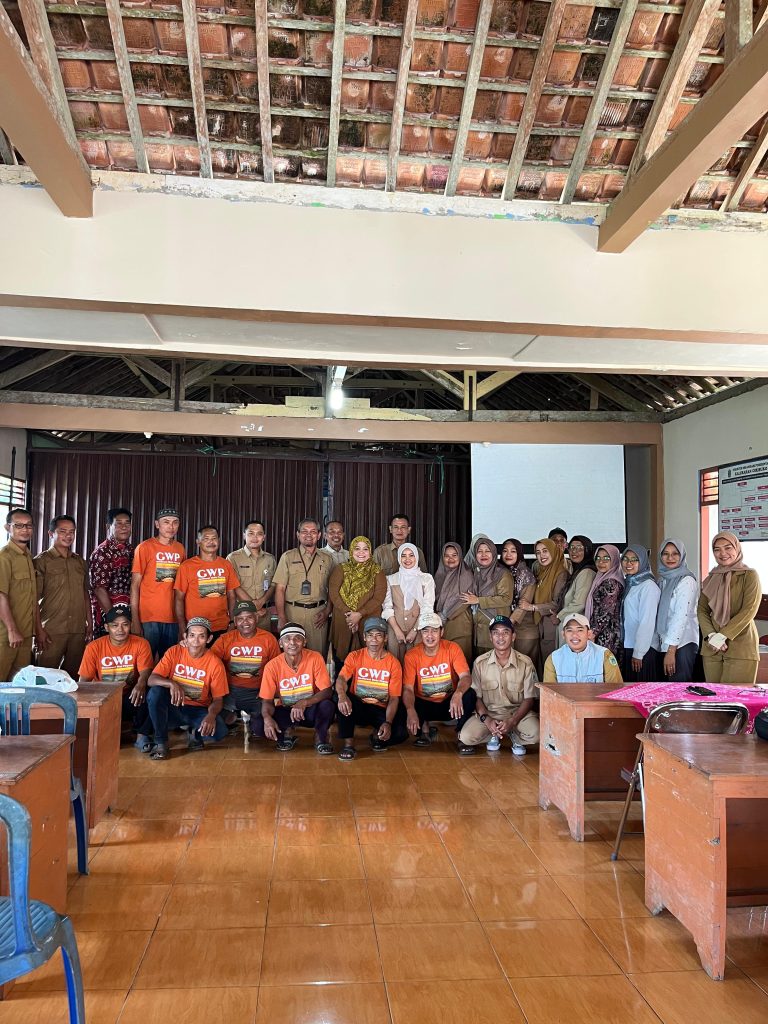 Sosialisasi dan Pembinaan Pengelola Geosite untuk Pengembangan Promosi Geopark