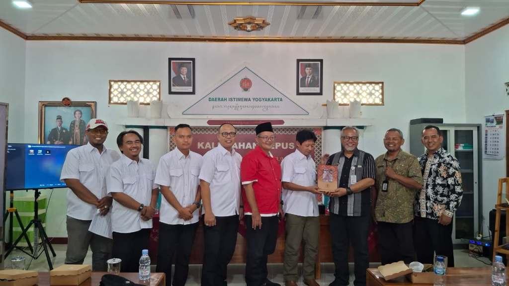 Kunjungan Anggota DPRD Kota Yogyakarta ke Dewikampus